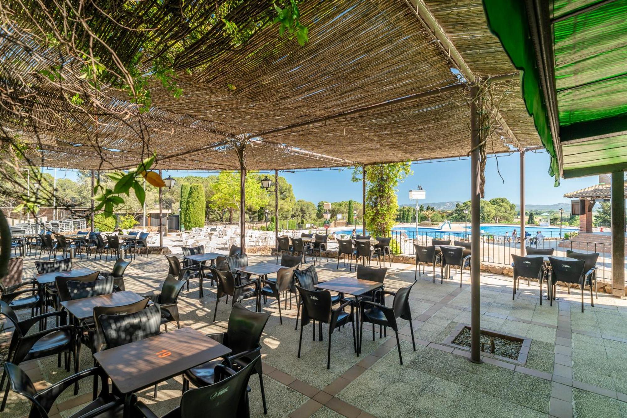 Camping Castell Montgri **** Л'Эстартит Экстерьер фото