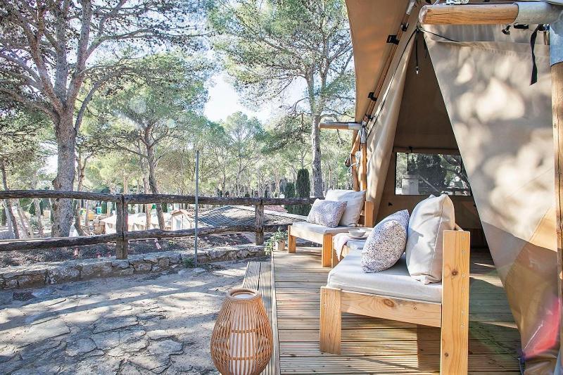 Camping Castell Montgri **** Л'Эстартит Экстерьер фото
